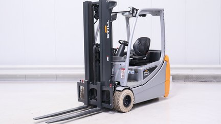 still-forklift